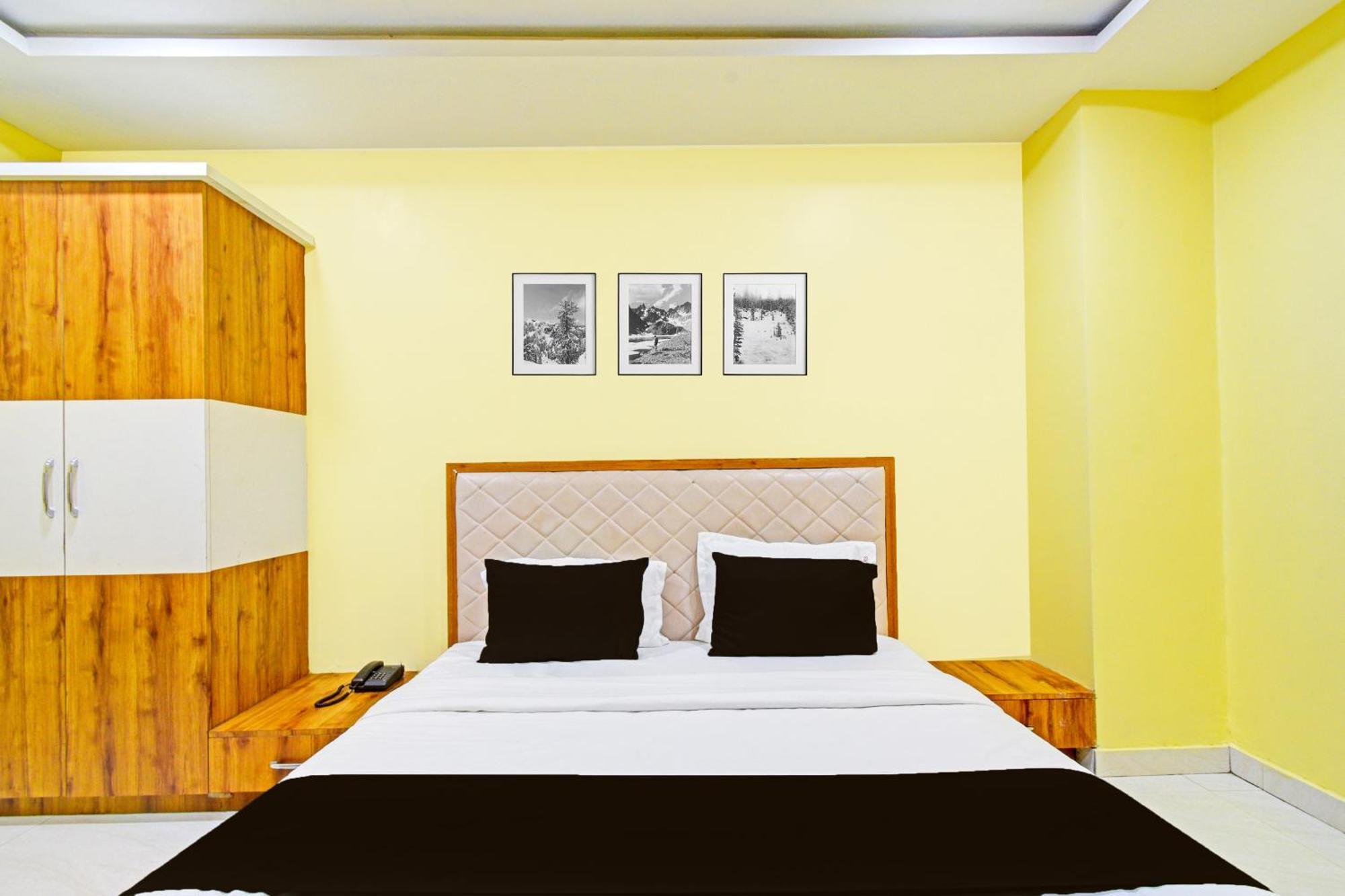Super Townhouse Mancherial Mancheral Ngoại thất bức ảnh