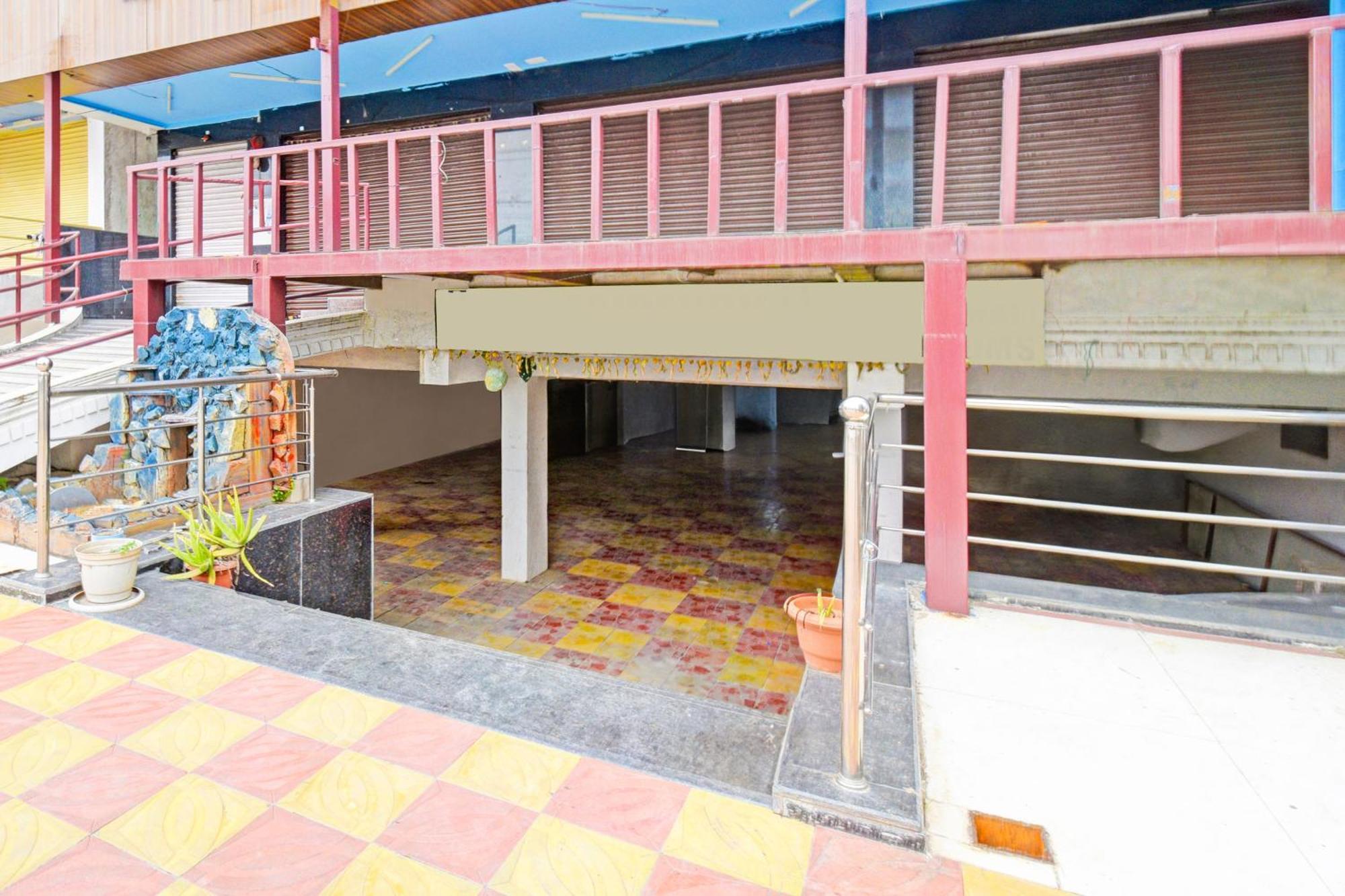 Super Townhouse Mancherial Mancheral Ngoại thất bức ảnh