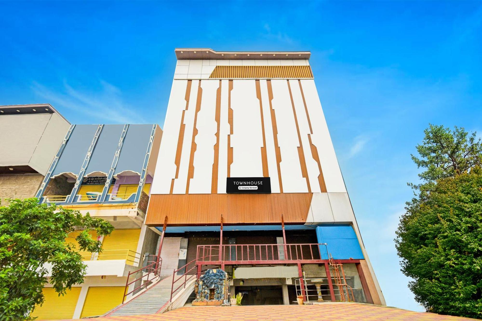 Super Townhouse Mancherial Mancheral Ngoại thất bức ảnh