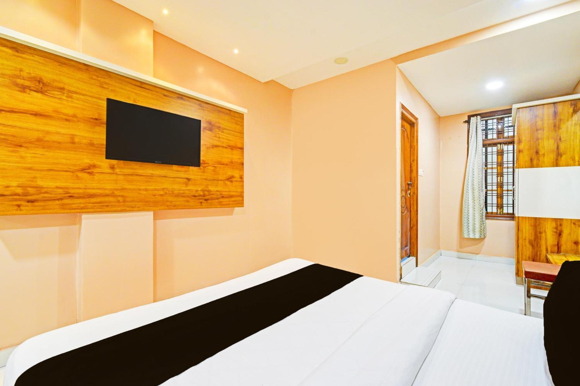 Super Townhouse Mancherial Mancheral Ngoại thất bức ảnh